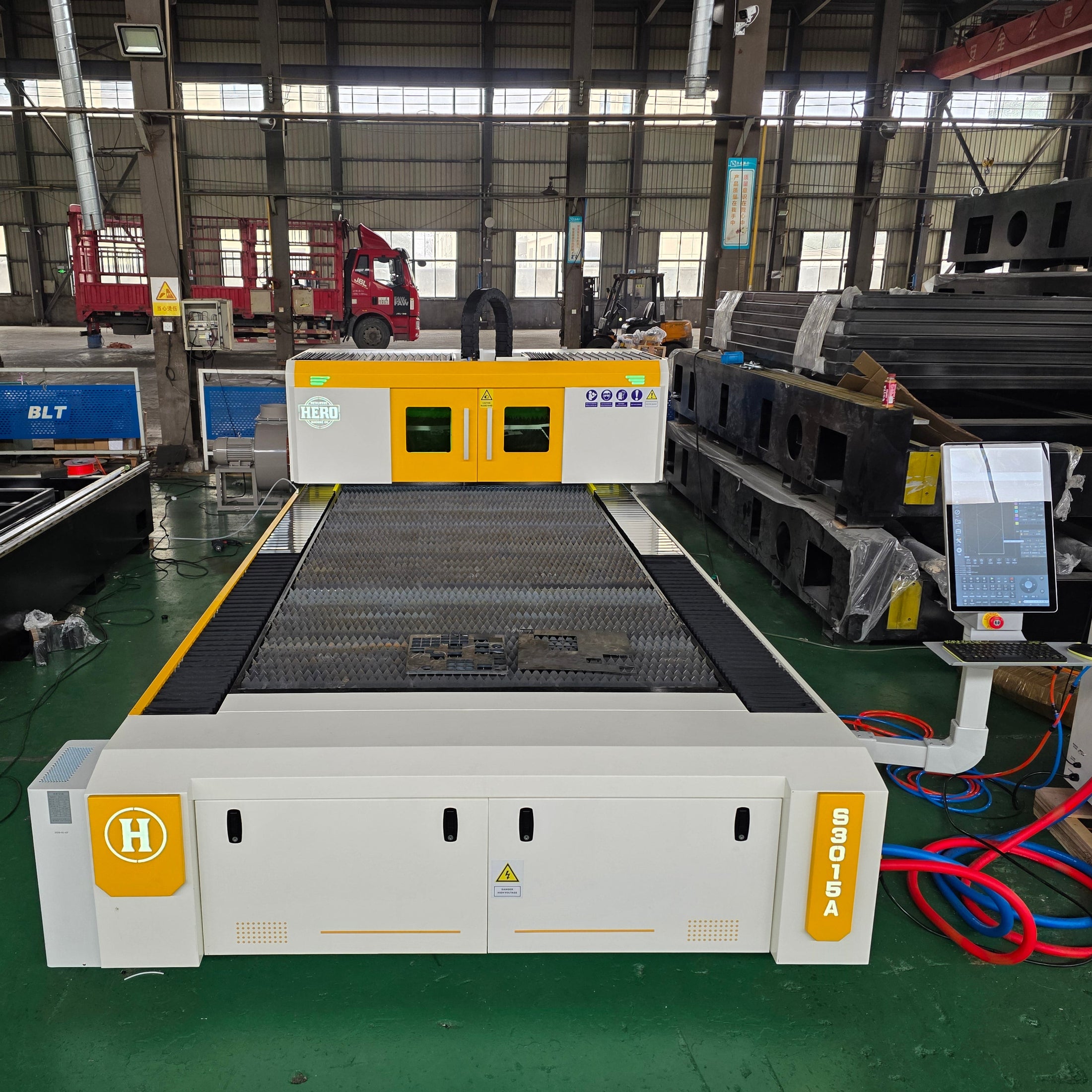 Vulcan Series 2kw  5' x 10' Open Bed Fiber Laser